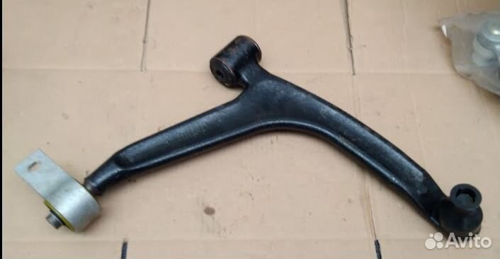 Рычаг передний нижний peugeot partner левый