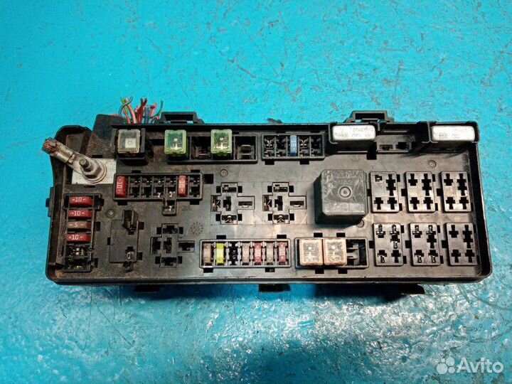 Блок предохранителей Chrysler 300C