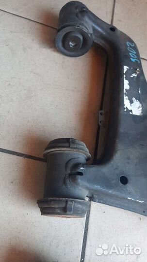 Рычаги передний нижний правый на mercedes w210