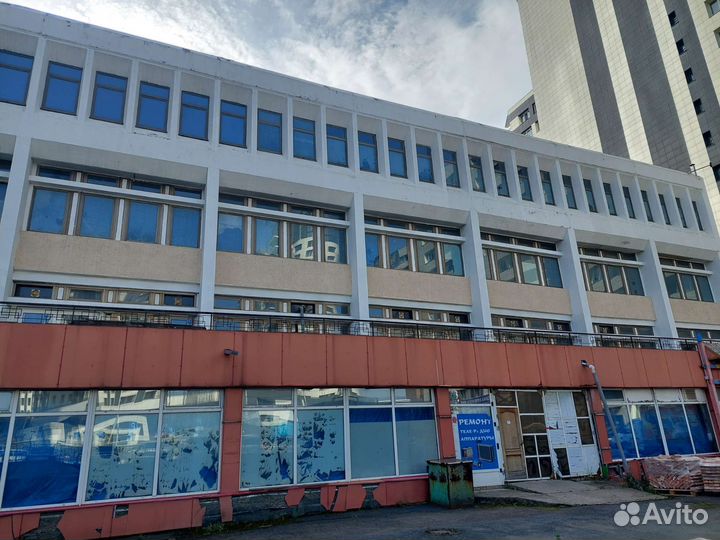 Пластиковые/алюминиевые окна бу много