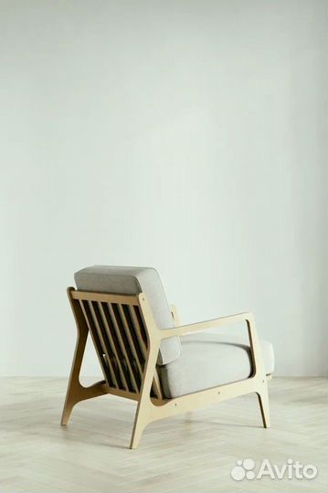 Кресло из натурального дерева