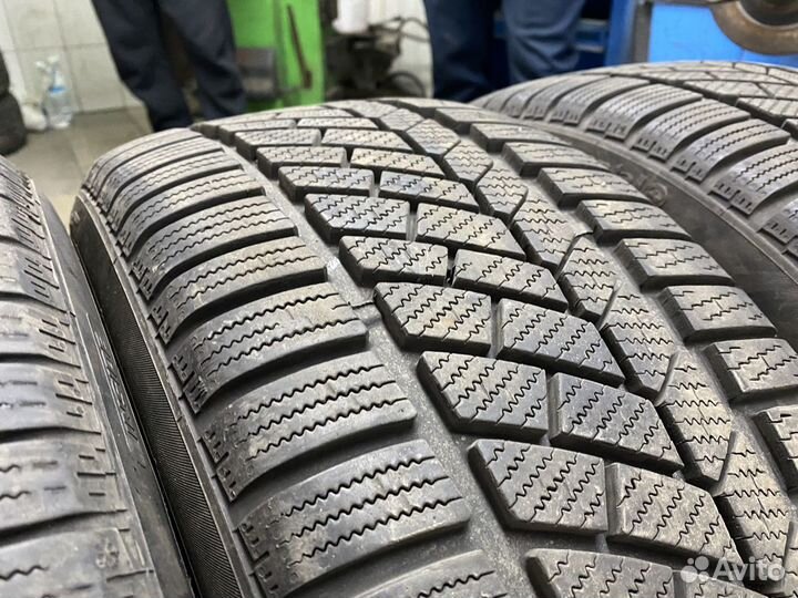 Continental ContiWinterContact TS 830 P 285/35 R19 92V