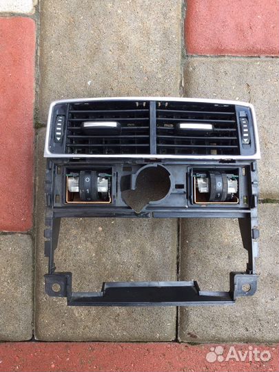 Воздуховод заднего стдения на Ауди А8 D3