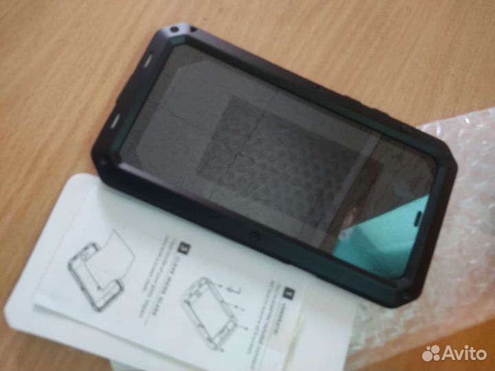 Противоударный чехол на iPhone 12/12pro