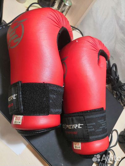 Перчатки для единоборств