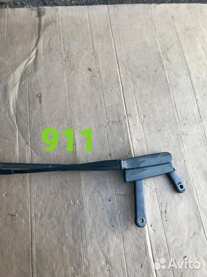 Поводок стеклоочистителя Порше Кайен 958(911)