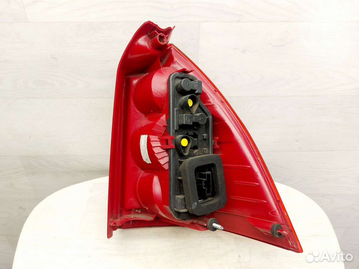 Фонарь задний левый Peugeot 307 Универсал
