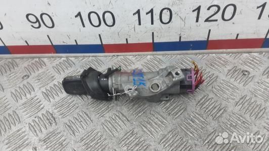 Замок зажигания volkswagen passat B5 (2ST15J101)