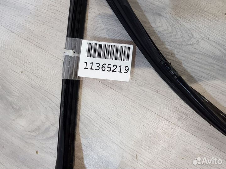 Направляющая стекла передней правой двери Audi A6 S6 C7 2011-2018