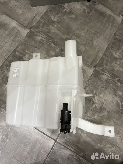 Бачок омывателя оригинал Infinity/Nissan новый