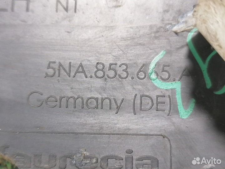 Решетка в бампер левая Volkswagen Tiguan 2007 2011