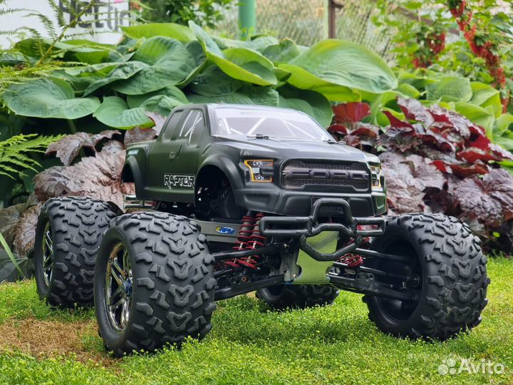 Traxxas E-Maxx на радиоуправлении