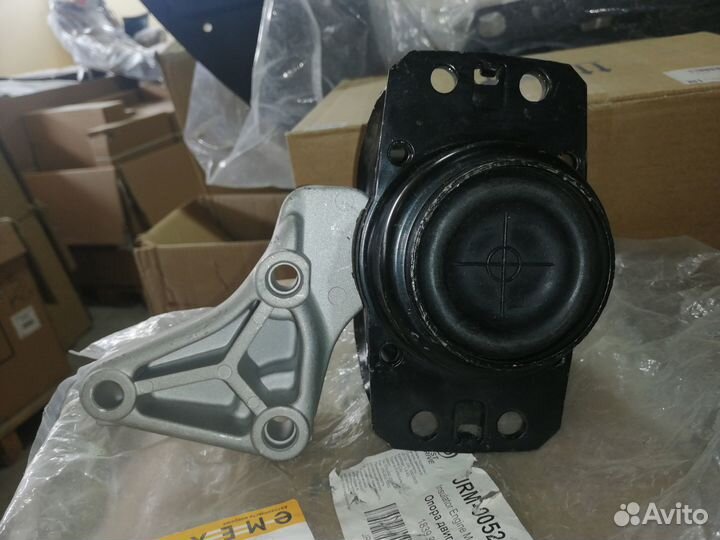 Опора двигателя правая 2.0 citroen c4 \peugeot 307