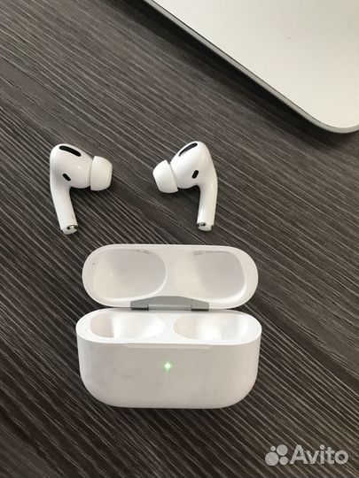 Airpods про