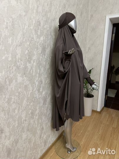 Издаль платье