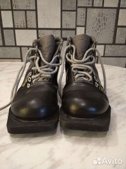 Ботинки лыжные