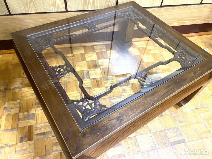 Стол антикварный. массив дерева