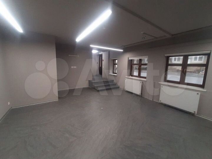 Сдам торговое помещение, 192.6 м²