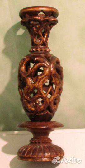 Ваза деревянная, резная