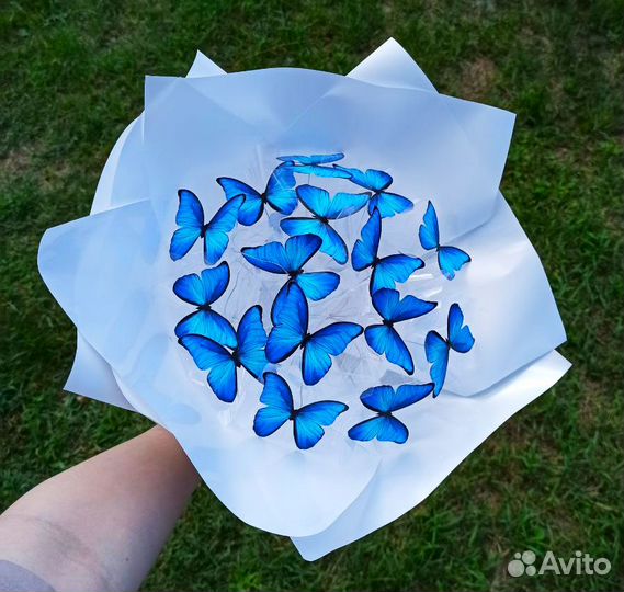 Светящиеся букеты из бабочек на заказ