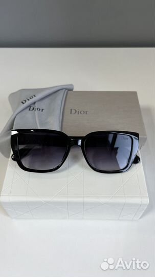 Солнцезащитные очки Dior