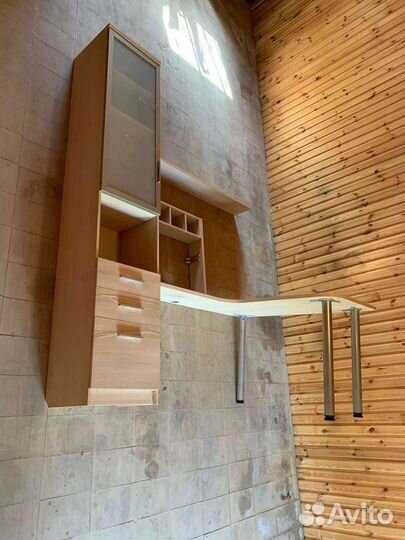 Угловой письменный стол со шкафом