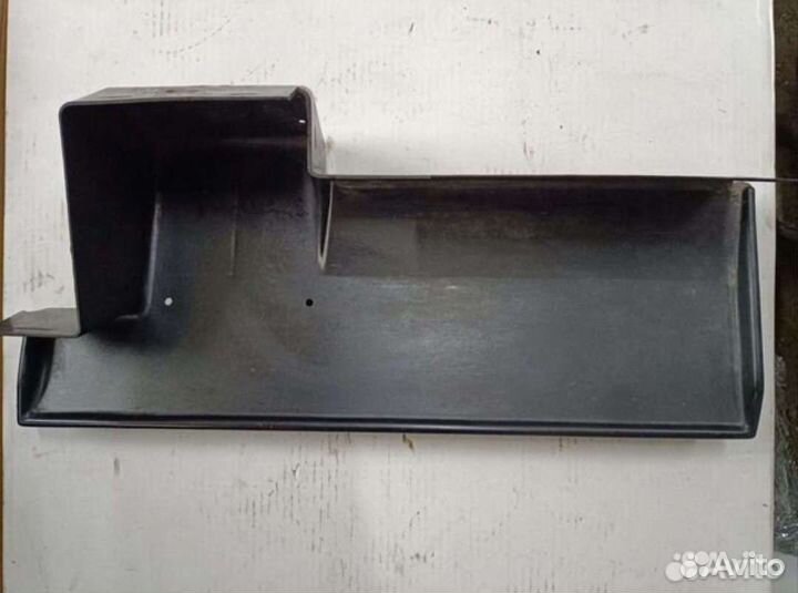 Полка панели приборов Нива 21213-5303090