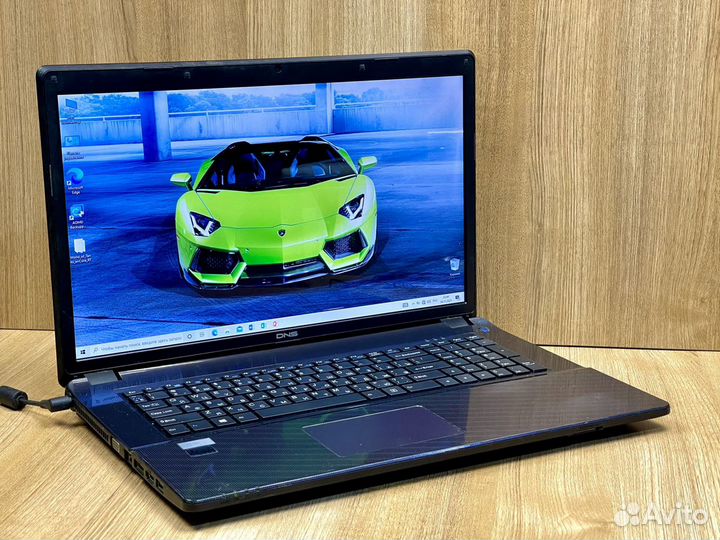 Игровой ноутбук 17.3 / Core i5 / 8 gb /GeForce GTX