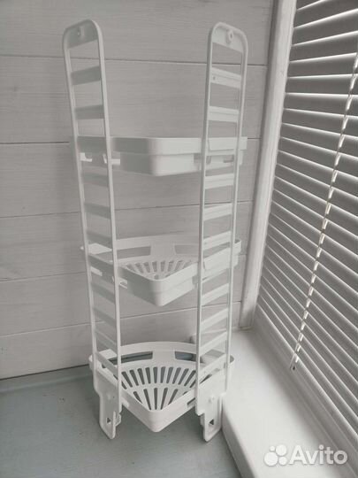 Угловая полка для ванной