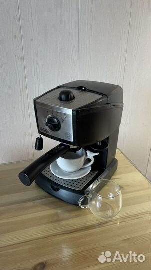 Кофеварка рожковая delonghi
