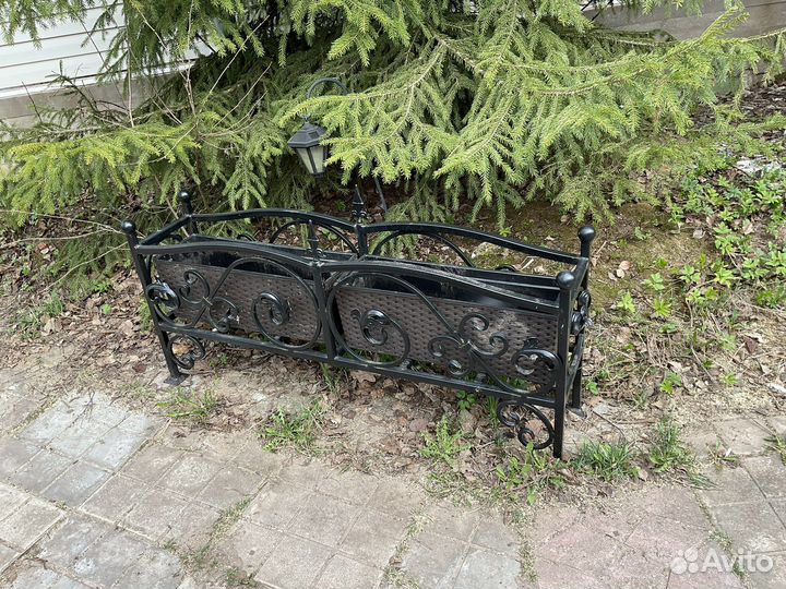 Кованные изделия, уличные подставки для цветов