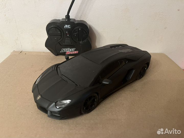 Lamborghini aventador на пульте управления 1/32