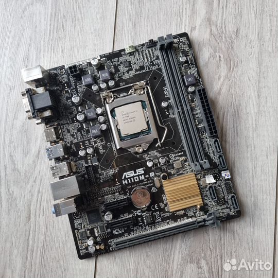 Материнская плата с процессором