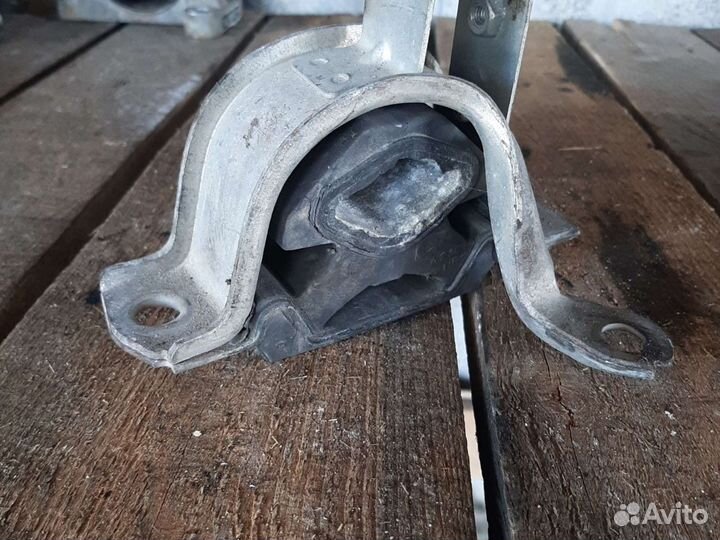 Подушка двигателя Fiat Doblo 1.3 JTD