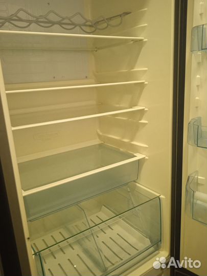 Продам Холодильник бу Electrolux