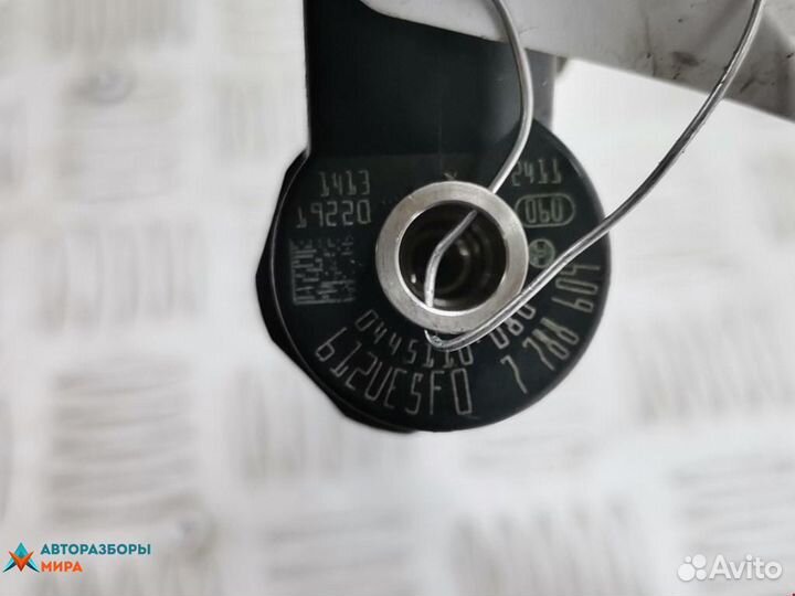 Форсунка BMW 3 E46 2002 13537793836