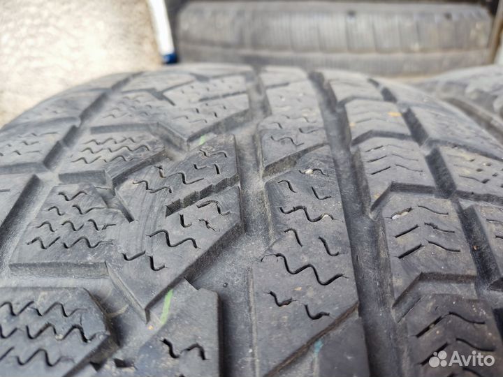 Kumho I'Zen RV Asymmetric 235/55 R18