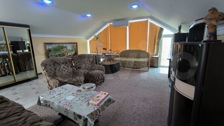 3-к. квартира, 130 м², 3/3 эт.