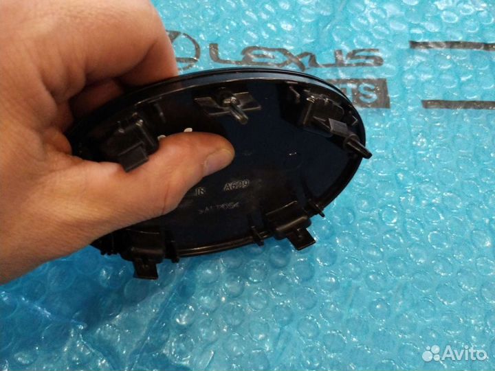 Эмблема крышки багажника Lexus Rx (4) 15-23