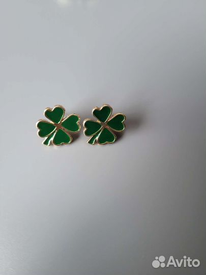 Серьги гвоздики