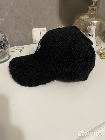 Утепленные кепки женские LA