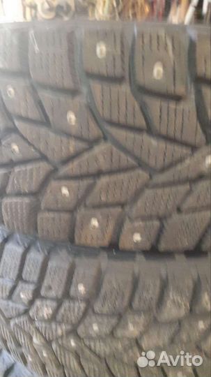 Dunlop SP Winter Ice 02 17.5/70 R13
