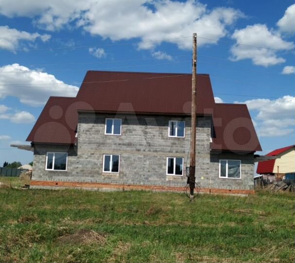 Дом 350 м² на участке 20 сот.