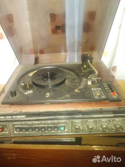 Проигрыватель винила стерео