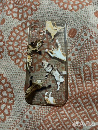 Чехлы на iPhone 13