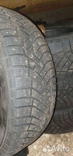 Pirelli Ice Zero FR 245/60 R18