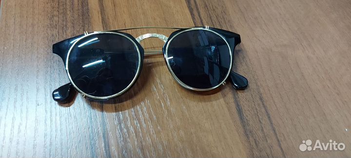 Солнцезащитные очки