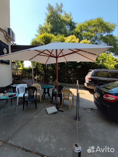 Уличный зонт для кафе