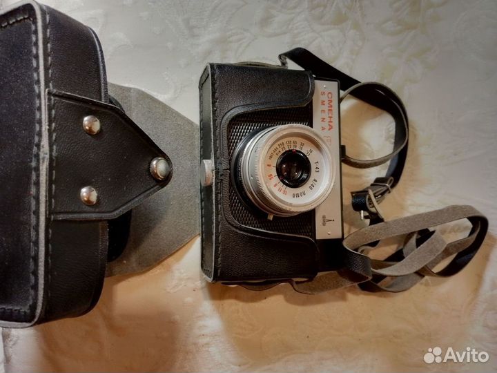 Пленочный фотоаппарат смена 8м времён СССР и чехол