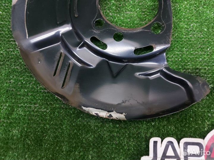 Щиток тормозного диска Subaru Forester Impreza к-т